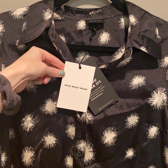NWT Who What Wear Black/White satin button down - Picture 2 of 4